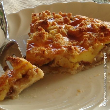 Tarta de Ciruelas con Streusel de Mazapán