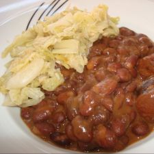 Alubias de Tolosa con berza salteada