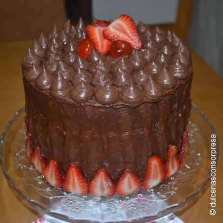 Layer cake de chocolate y crema