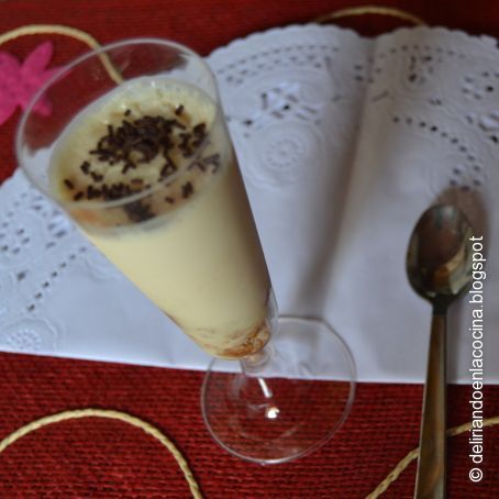 Copas de queso con gelatina de naranja