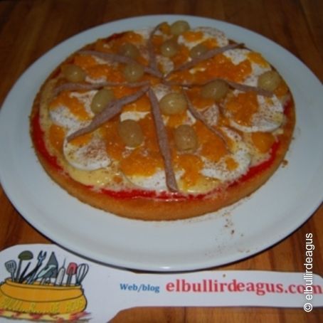 piizza marinera  anchoas y salmon  (trampantojo tarta dulce)