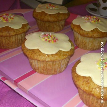 Muffins de manzana decorados con fondant