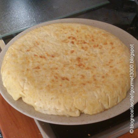 Tortilla de patatas con ajo