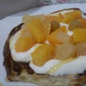 Tostadas francesas con fruta