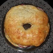 Rosca de pan rellena