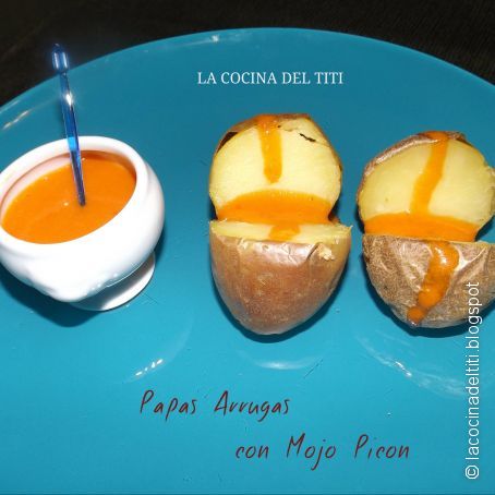 Patatas Arrugada con Mojo Picon