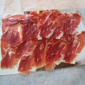 Huevos rotos con jamón. - Paso 1