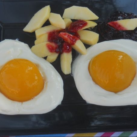 HUEVO FRITO CON PATATAS  POSTRE