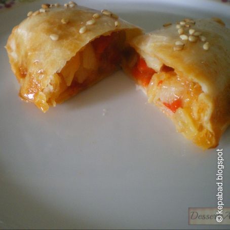 Empanadillas rellenas de bacalao a la vizcaína