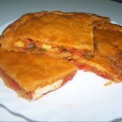 Empanada de atún tradicional