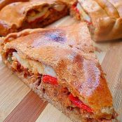 Empanada gallega de atún