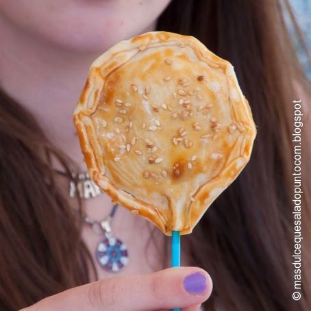 Piruletas de atún y tomate