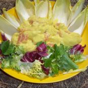 Ensalada con salsa de mango y ricotta