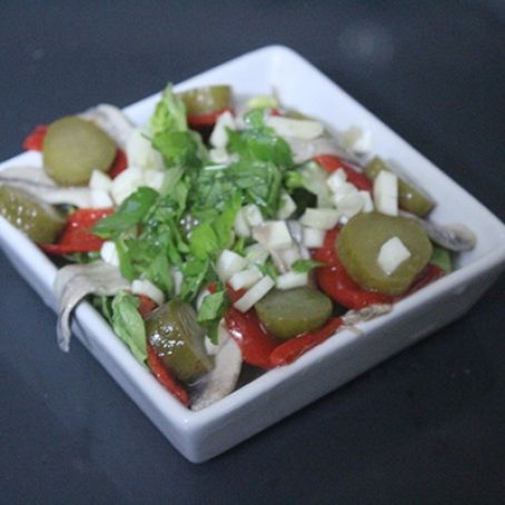 Ensalada de boquerones y pimientos