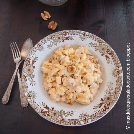 Ensalada de pollo fría