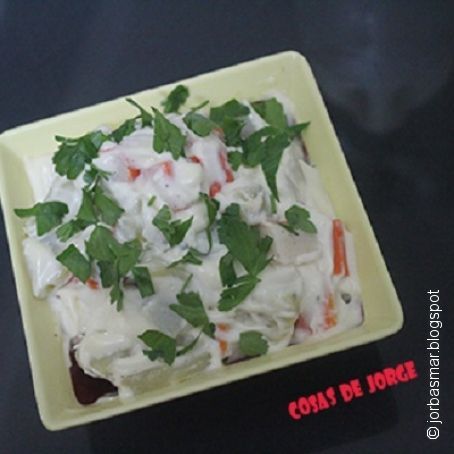 Ensalada de surimi y patatas cocidas