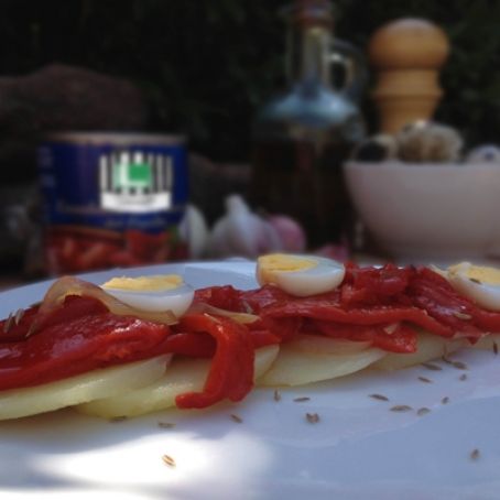 Ensalada de Pimientos asados del Piquillo y patatas