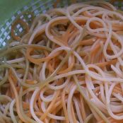 Espaguetis a la carbonara con nata y bacon - Paso 6