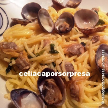 ESPAGUETIS CON ALMEJAS (SPAGHETTI ALLE VONGOLE)