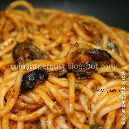 Espagueti picantes a la siciliana