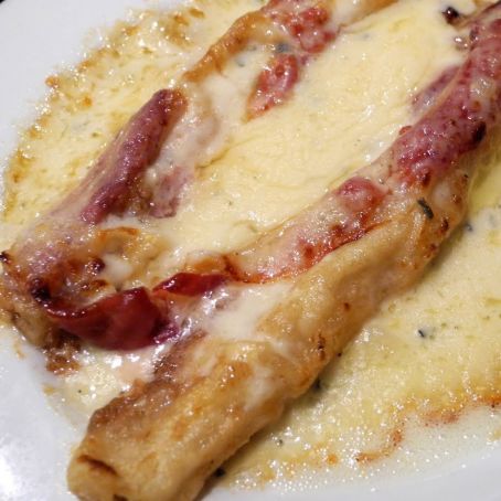 Espárragos con crema roquefort