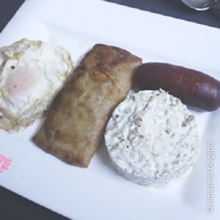 Espelta con atún, chorizo y huevo