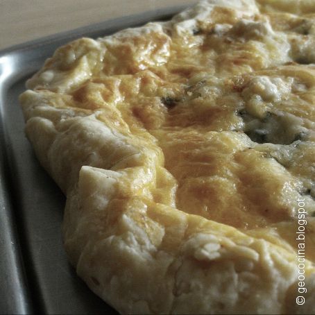 Galette rústica de queso roquefort y emental