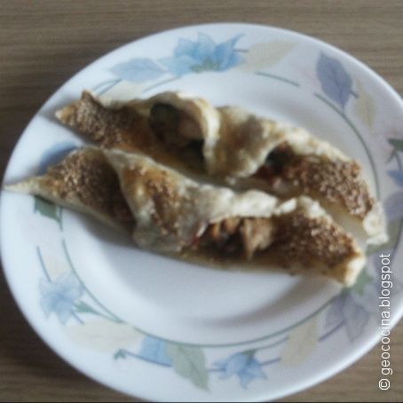 Hojaldrinas de verduras con pollo y sésamo