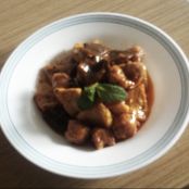 Suquet de carne con setas y longanizas