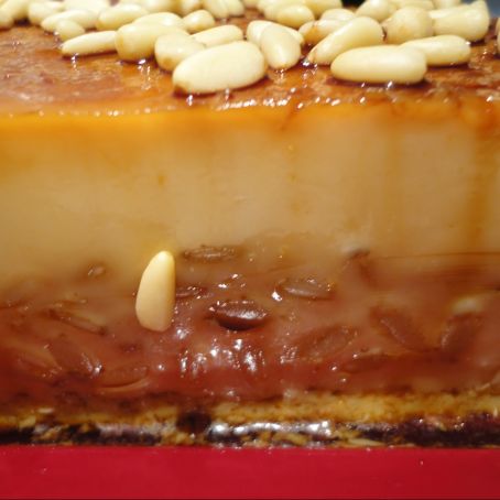 Flan de galletas y piñones