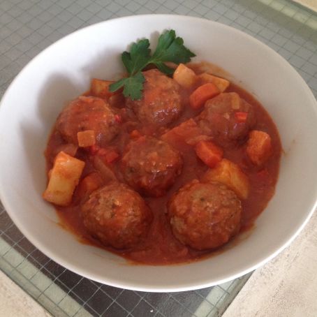 Albóndigas con salsa de tomate