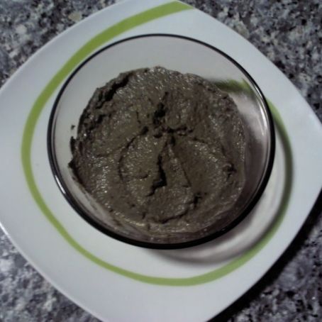 Paté de aceitunas negras