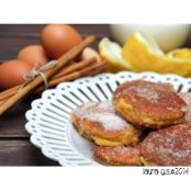 Galletas rebozadas rellenas de mermelada de naranja amarga de temporada