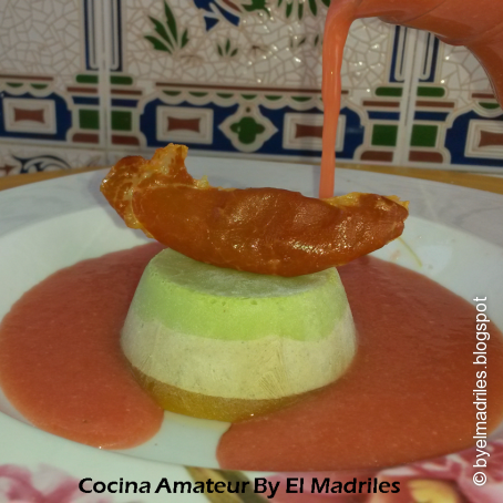 Gazpacho de Sandía con Helado Tricolor y Crujiente de Ibérico.