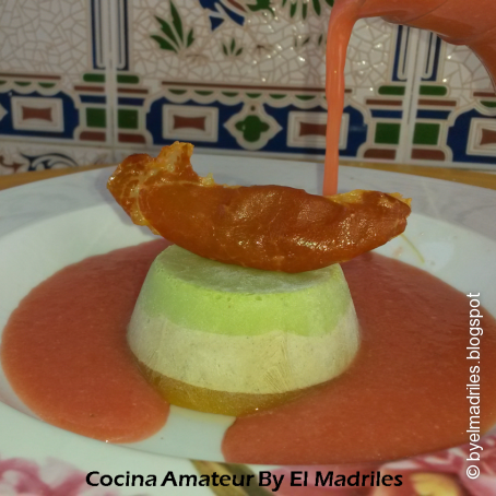 Gazpacho de Sandía con Helado Tricolor y Crujiente de Ibérico.