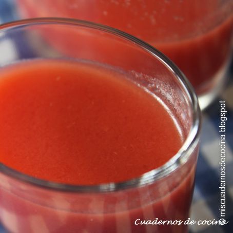 Gazpacho de grosellas