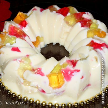 Gelatina de leche condensada