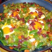 Guiso de verduras con jamón y huevo