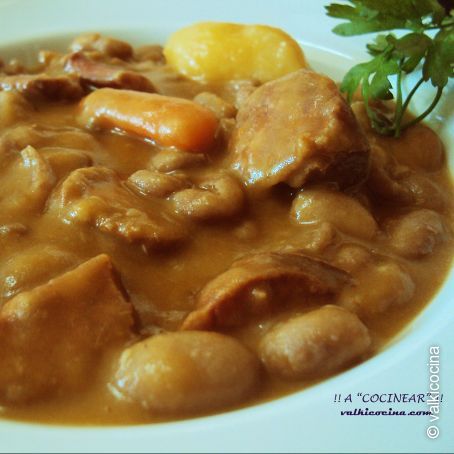 Potaje de habichuelas pintas con chorizo