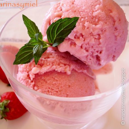 Helado de fresas.