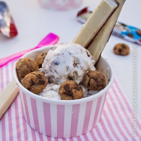 Helado de KitKat Cookies & Cream