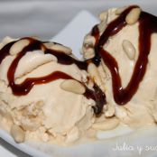 HELADO DE NATA CON PIÑONES