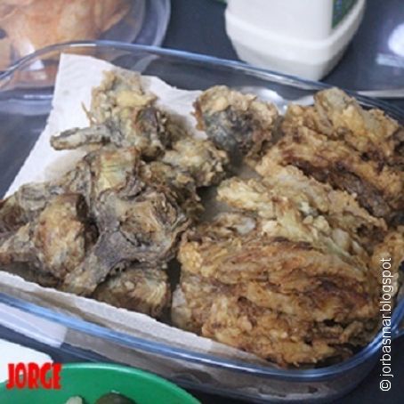 Hinojo y alcachofas rebozadas