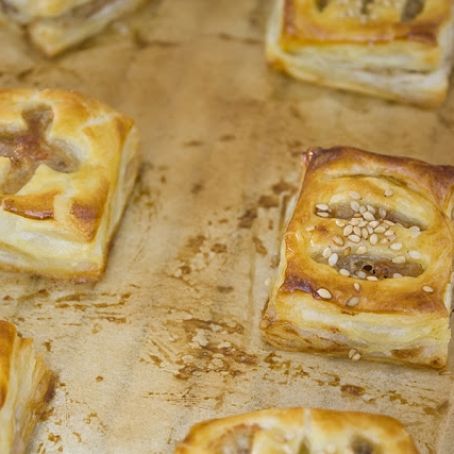 Bocaditos de hojaldre y roquefort