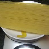 Espaguetis con huevas de mújol y nueces - Paso 1