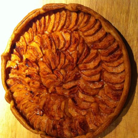 Tarta de manzana con mermelada de melocotón