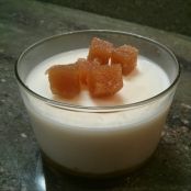 Panna cotta al queso curado con membrillo