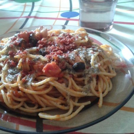 Espaguetis con pesto