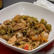 Ensalada de pasta, marisco y lichis - Paso 5