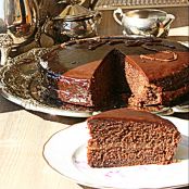 Tarta Sacher con mermelada de albaricoque